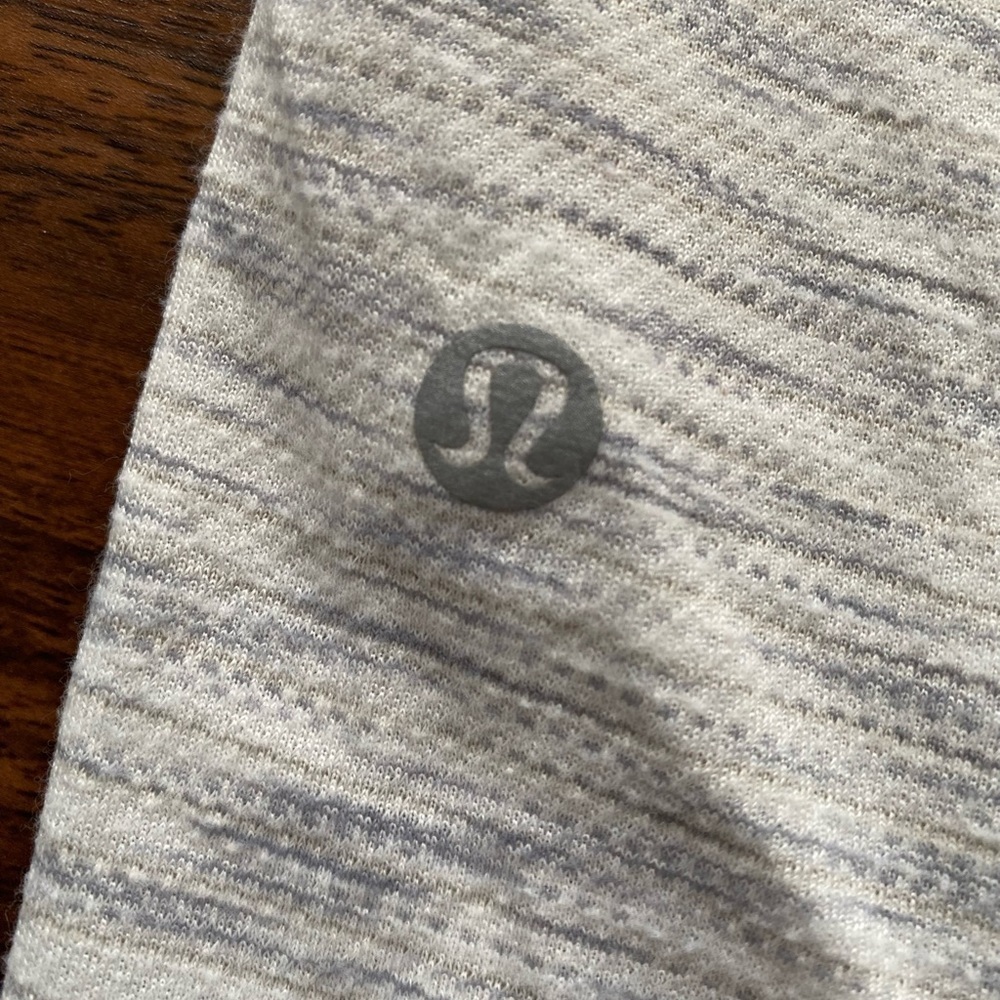 Lululemon Slay The Studio 2-In-1 Tank Tiger Space Dye Hail White Titanium Size 6 - Picture 3 of 7